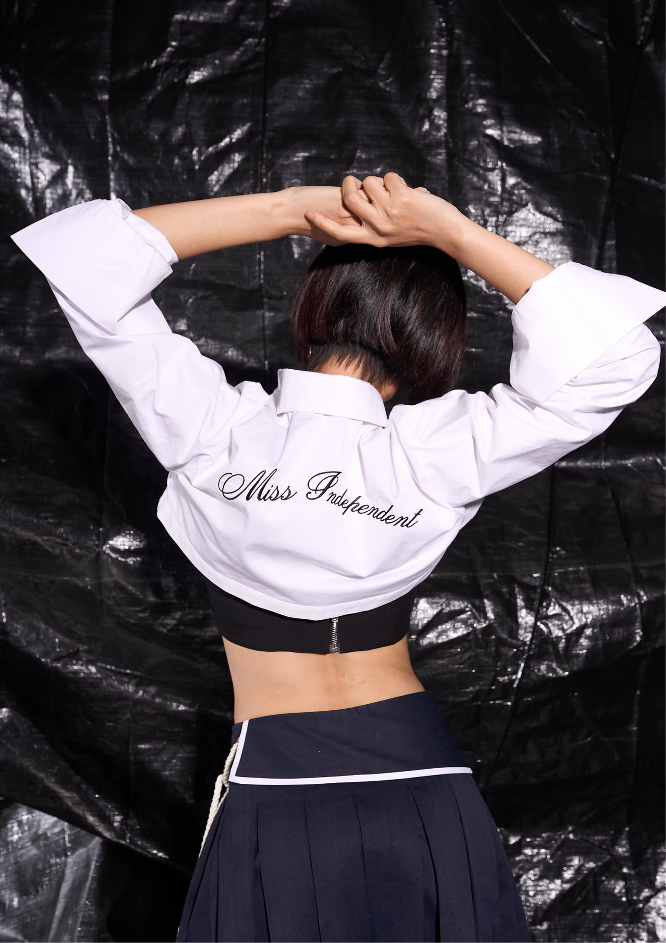PUFFBALL CROP SHIRT.