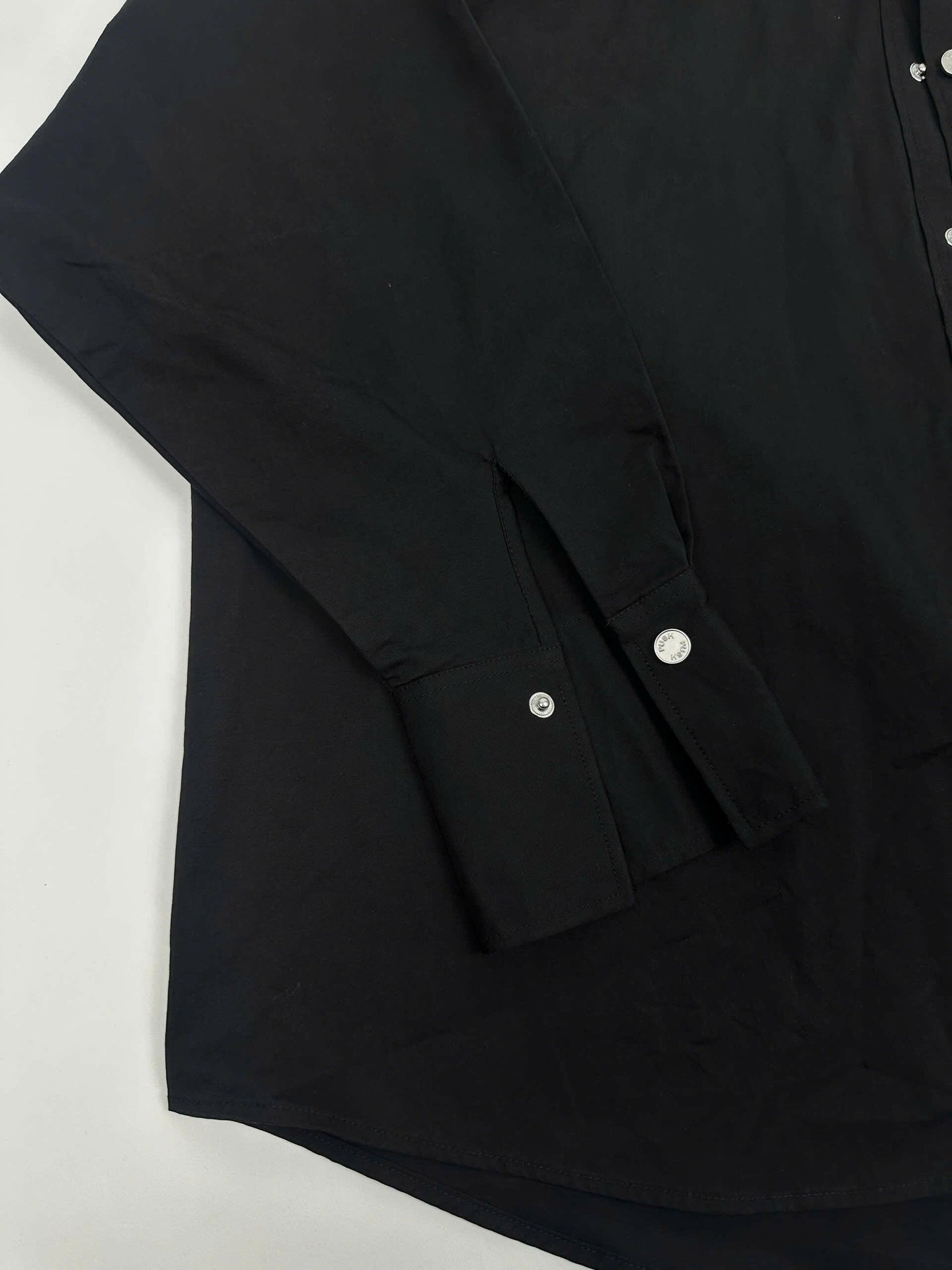 ZORA OVERSIZE SHIRT.